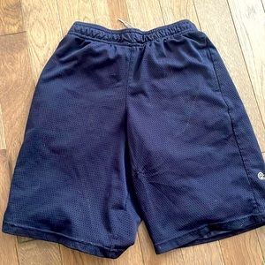 Champion Boys shorts size L(10-14)